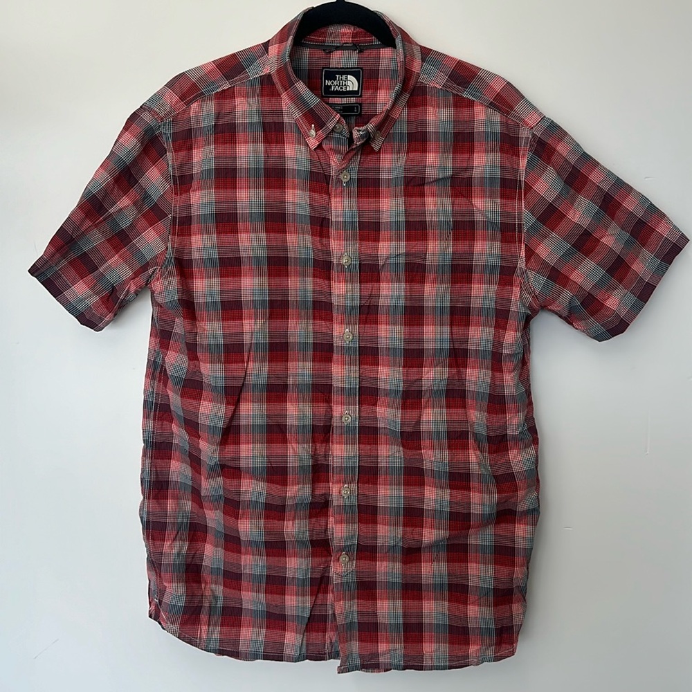 The north face red white and blue short sleeve button down shirt L